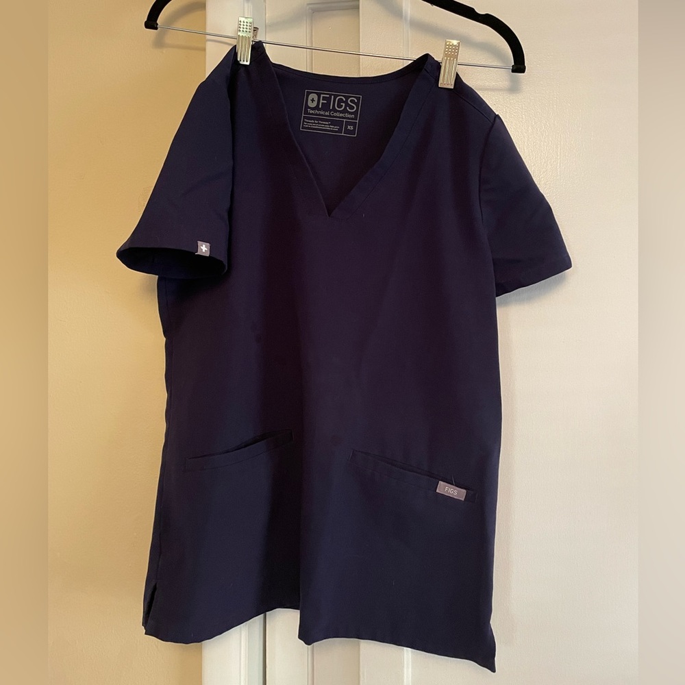 Figs Size XS Navy Top